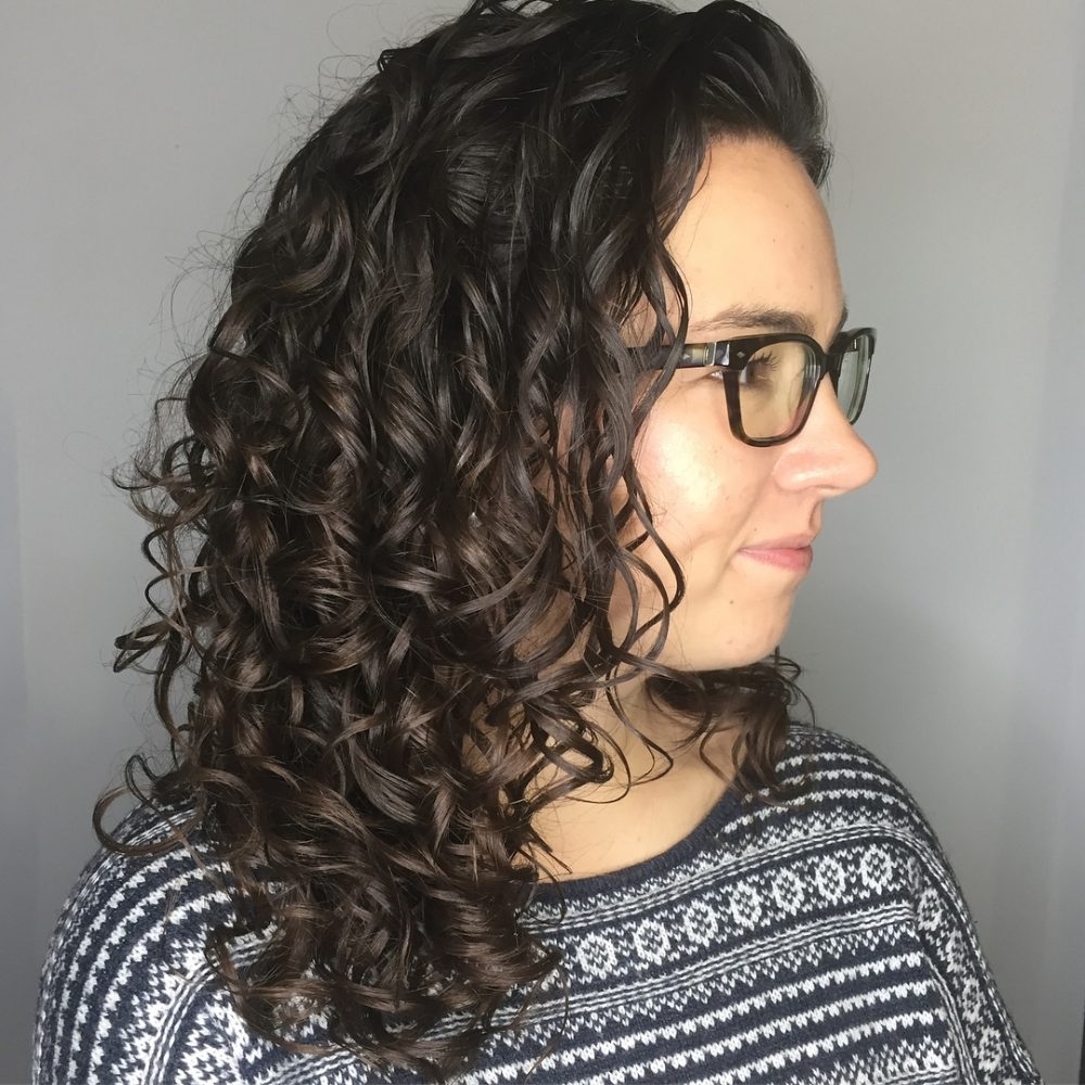 30 Gorgeous Medium Length Curly Hairstyles For Women In 2018 intended for Curly Hairstyle For Medium Hair