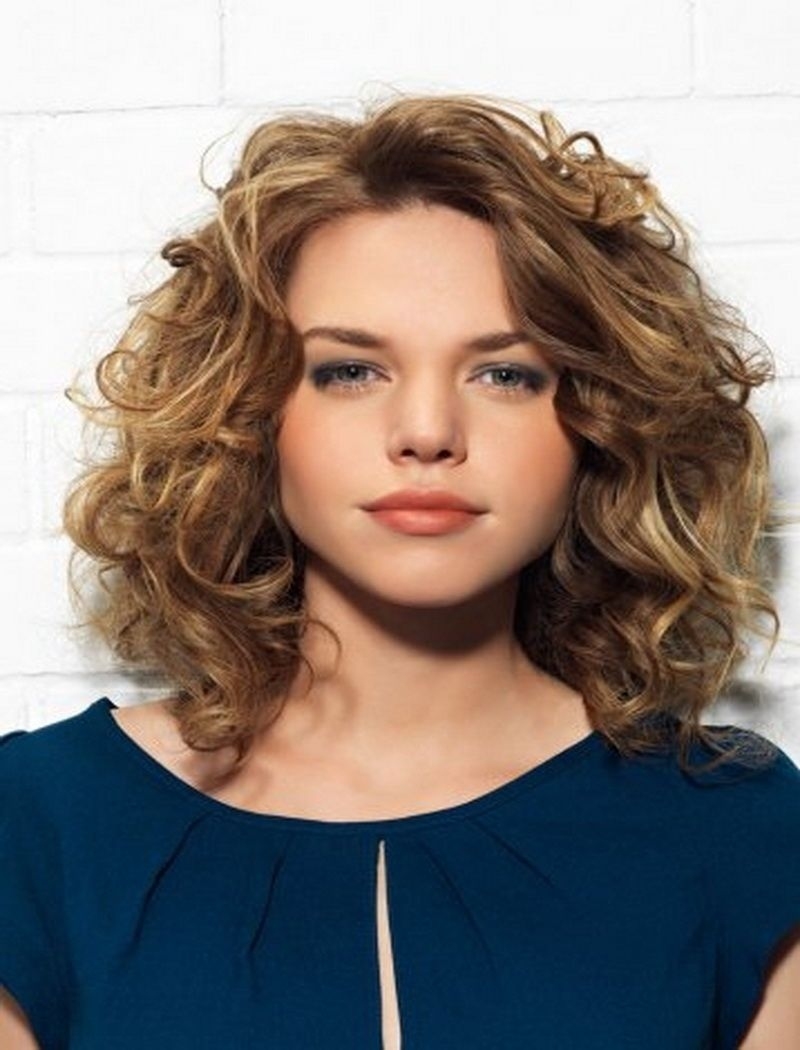 Curly Short Hairstyles For Round Faces Click For Other Hair Styles with regard to Haircut For Round Face With Curly Hair
