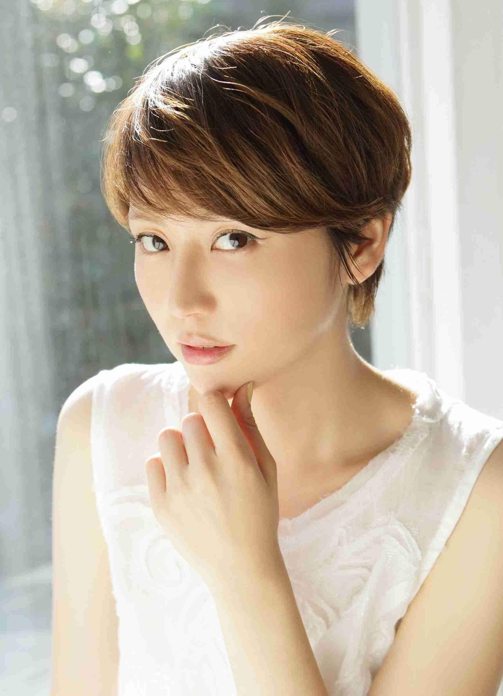 Korean Short Hair For Round Face | Highlights Hair inside Korean Short Hairstyle For Round Face Female