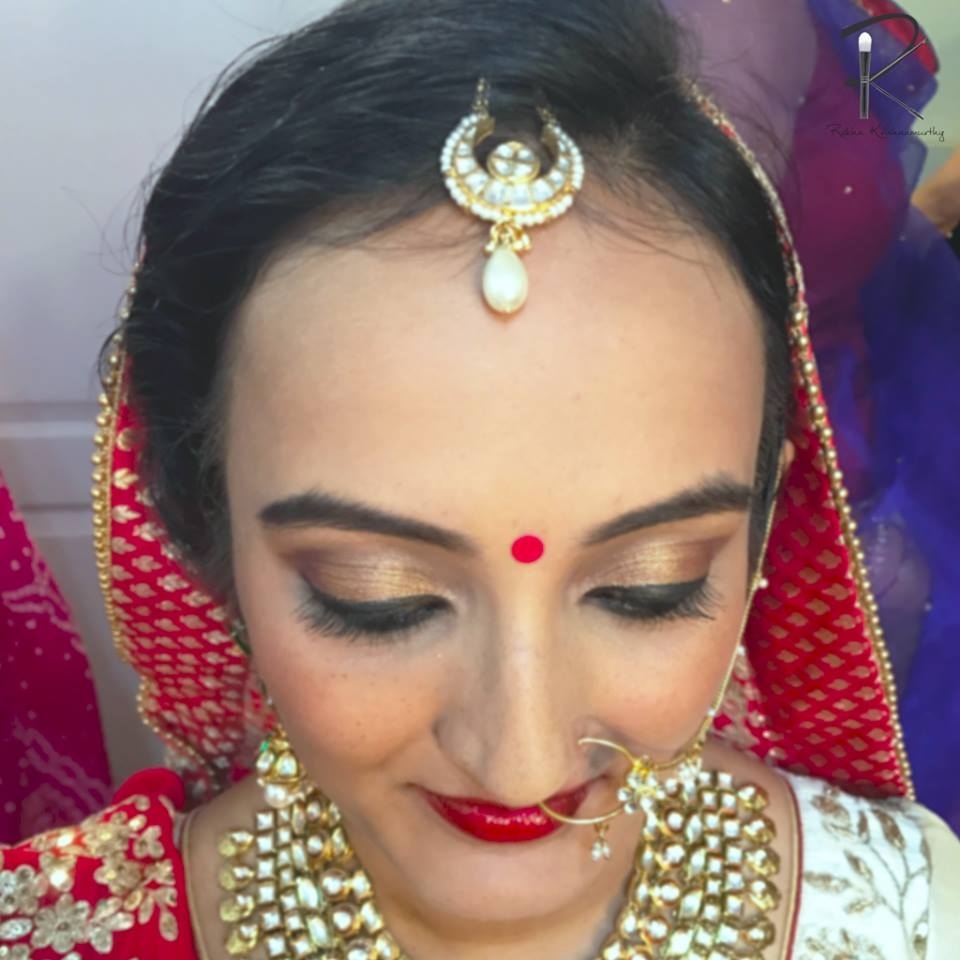 Bangalore's Mua Artist Rekha Krishnamurthy Reveals Makeup regarding Hairstyle For Big Forehead Indian Bride
