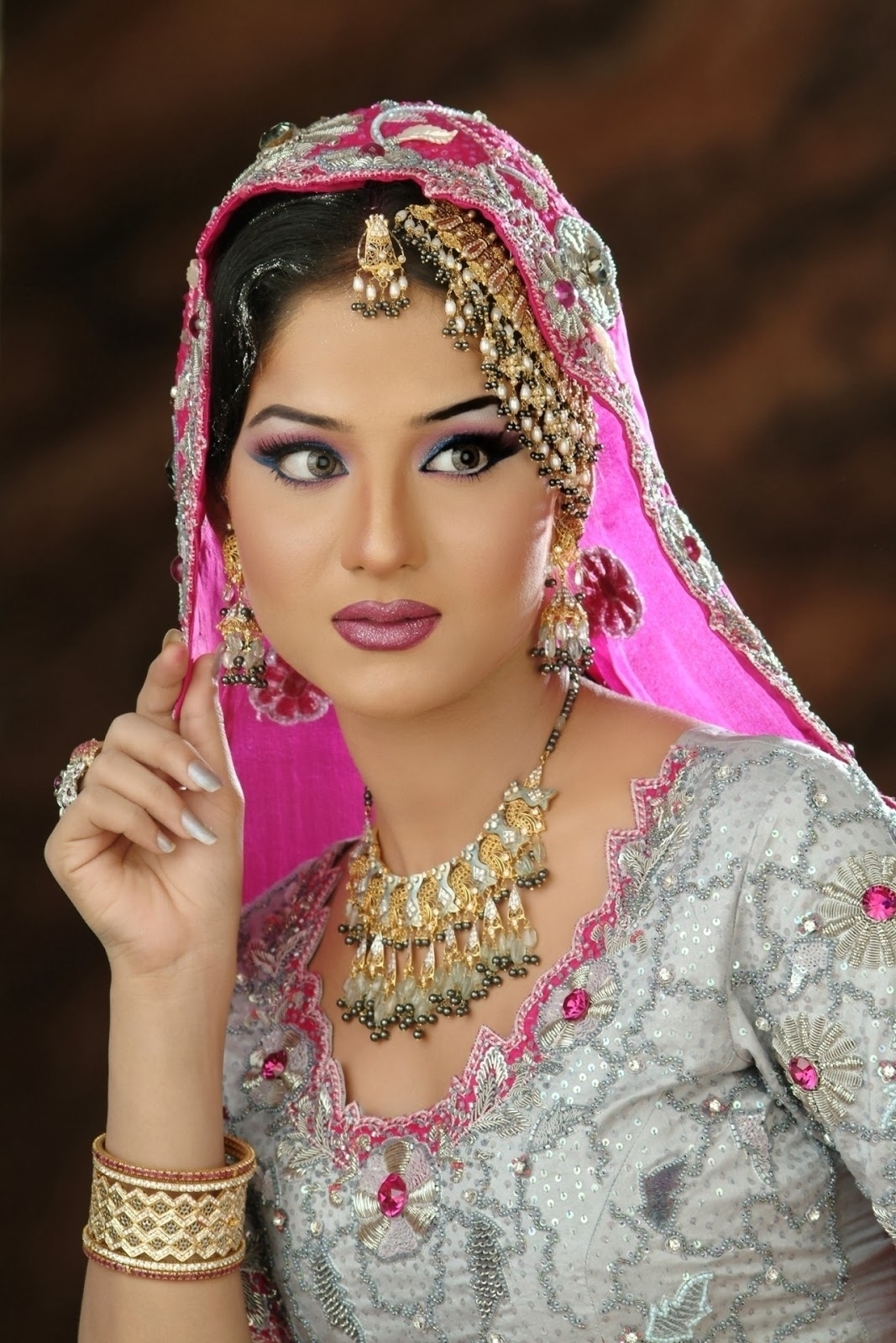 Indian Bridal Makeup Pictures 2013 – Wavy Haircut throughout Bridal Makeup Pics 2013