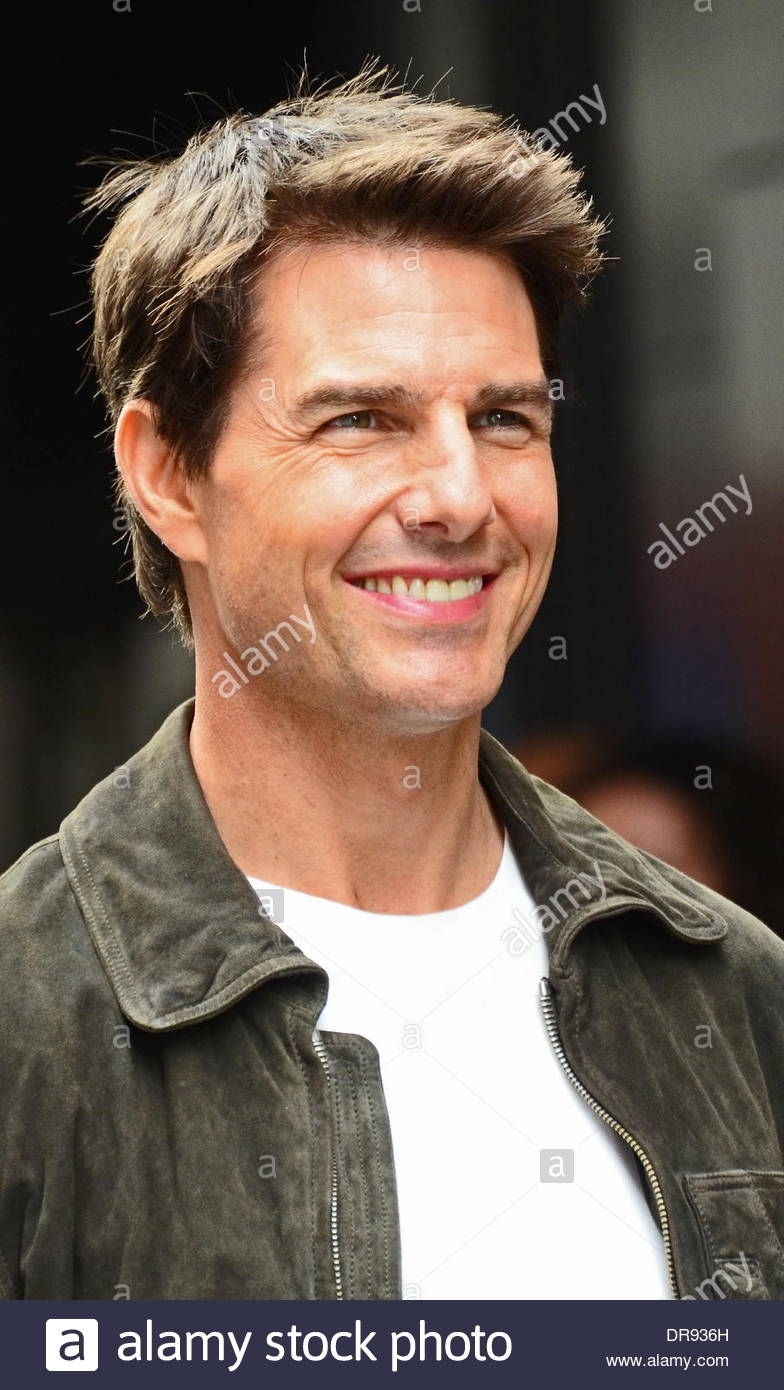 Tom Cruise Filming On The Set Of 'oblivion' At The Foot Of inside Tom Cruise Obliivion Haircut