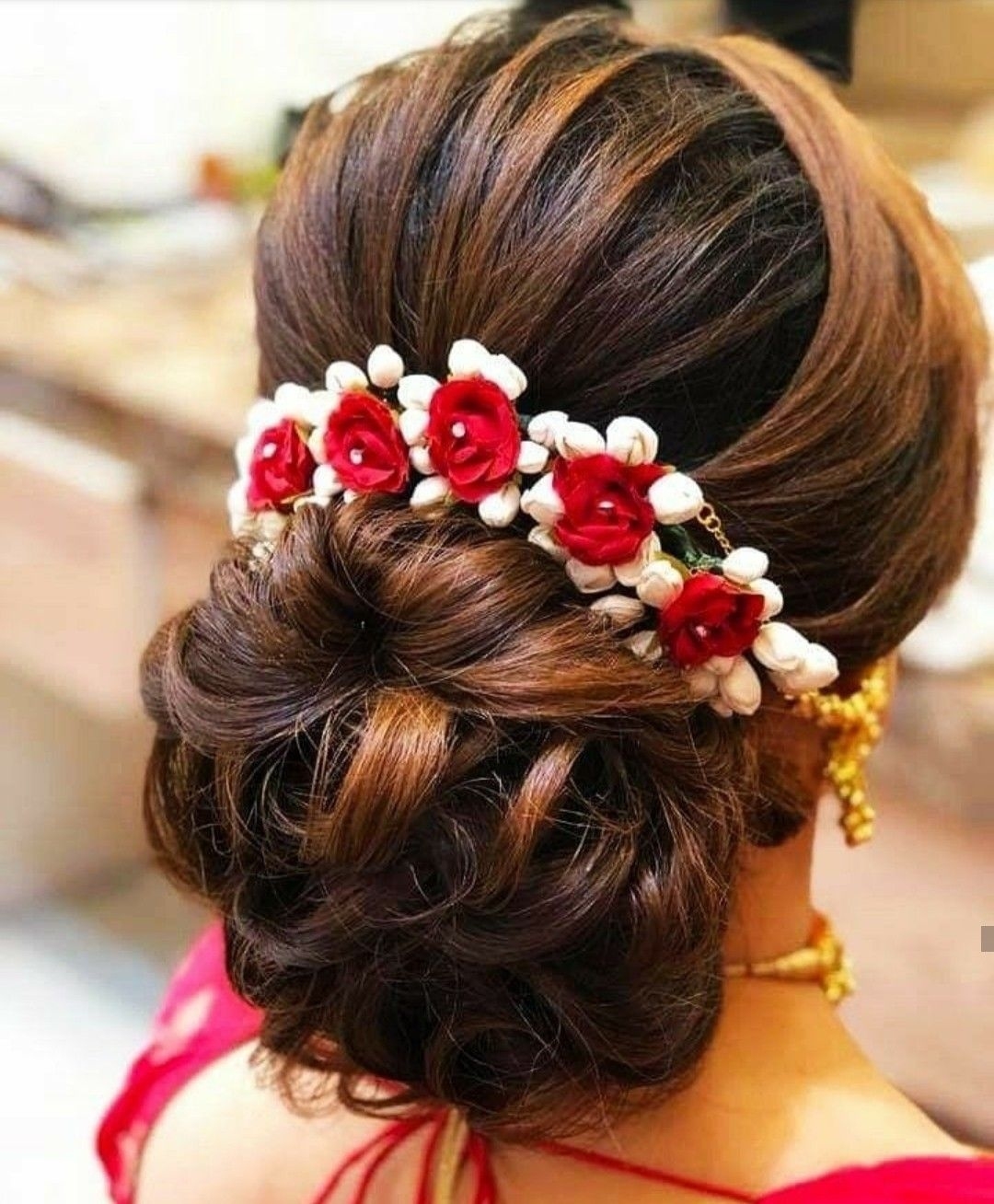 Pin By Shalieni Nadaraja On Hair Styles | Indian Wedding pertaining to Indian Hairstyle With Brooch