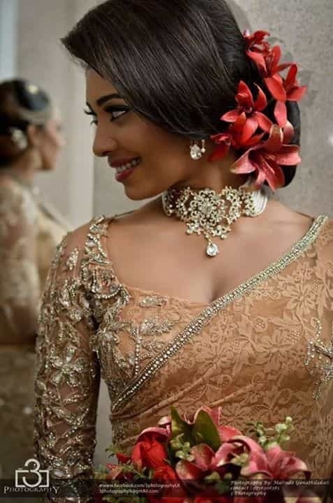 15 Popular South Indian Bridal Hairstyles For Engagement regarding Simple Hairstyle For Indian Wedding Dinner