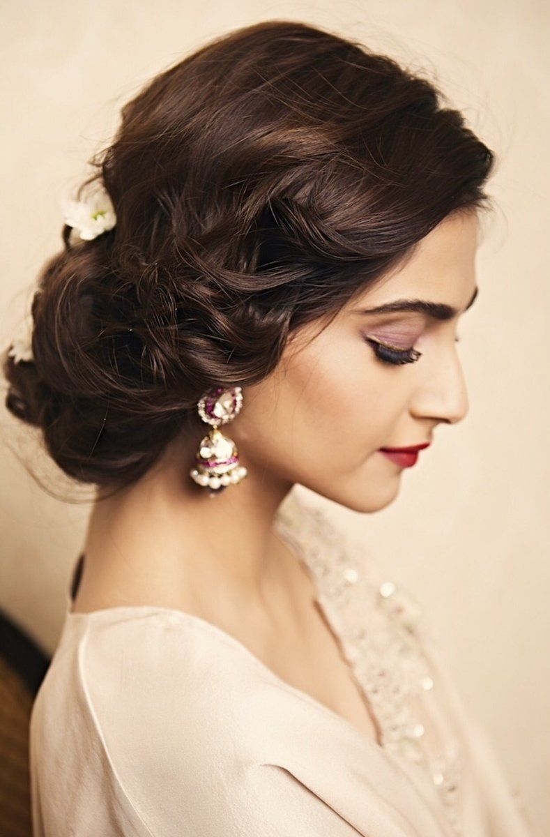 17 Showy Bridal Hairstyles Indian Sonam Kapoor In 2020 with Indian Wedding Hairstyle For Thin Hair