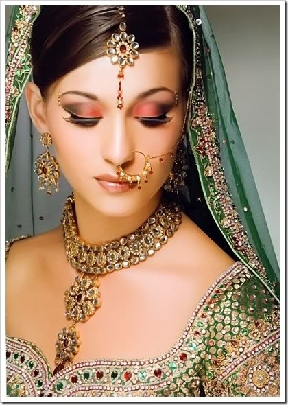 Latest Bridal Hairstyle Indian ~ Bridal Wears inside Indian Bridal Hairstyle Latest