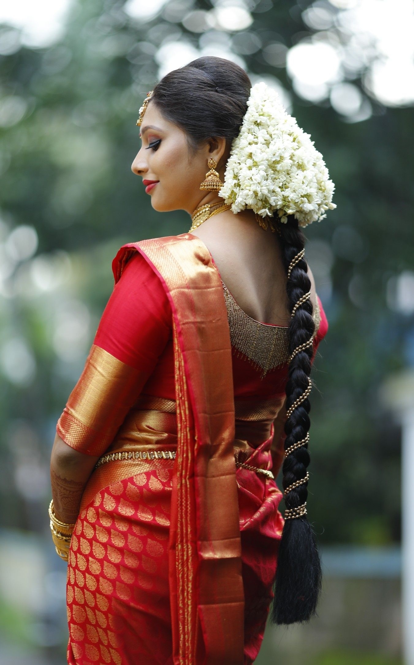 Pin By Krishnendhu On Kerala Hindu Brides | Bridal for South Indian Bridal Hairstyle For Long Forehead